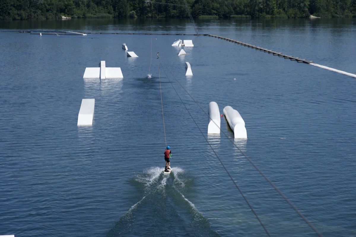 Der Wakepark mit seinen Features von oben